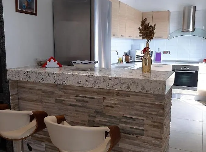 2 Bedroom Apartment-mediterranean Type アパート *