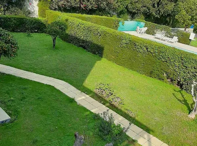 2 Bedroom Apartment-mediterranean Type 아파트